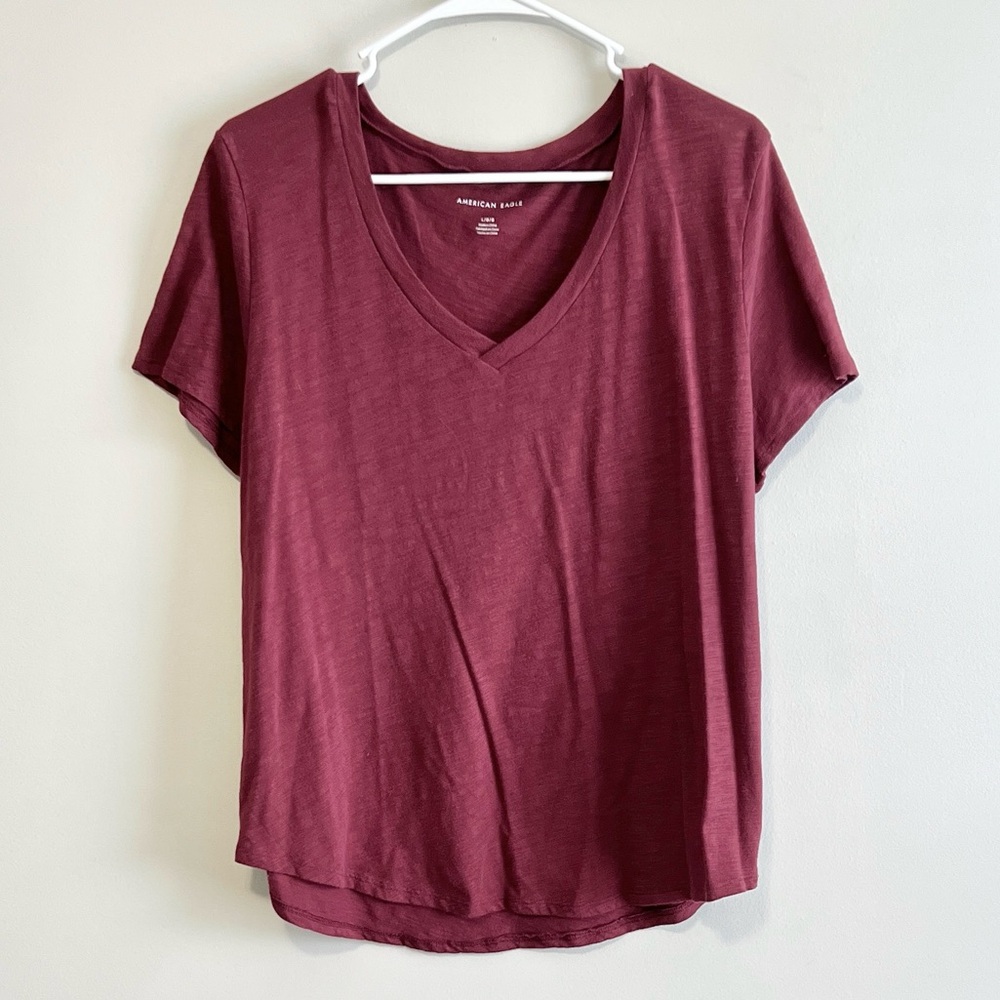 American Eagle Everyday Relaxed V-Neck Tee